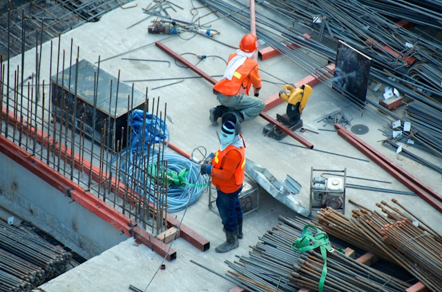 Best practices in project management and sustainable building